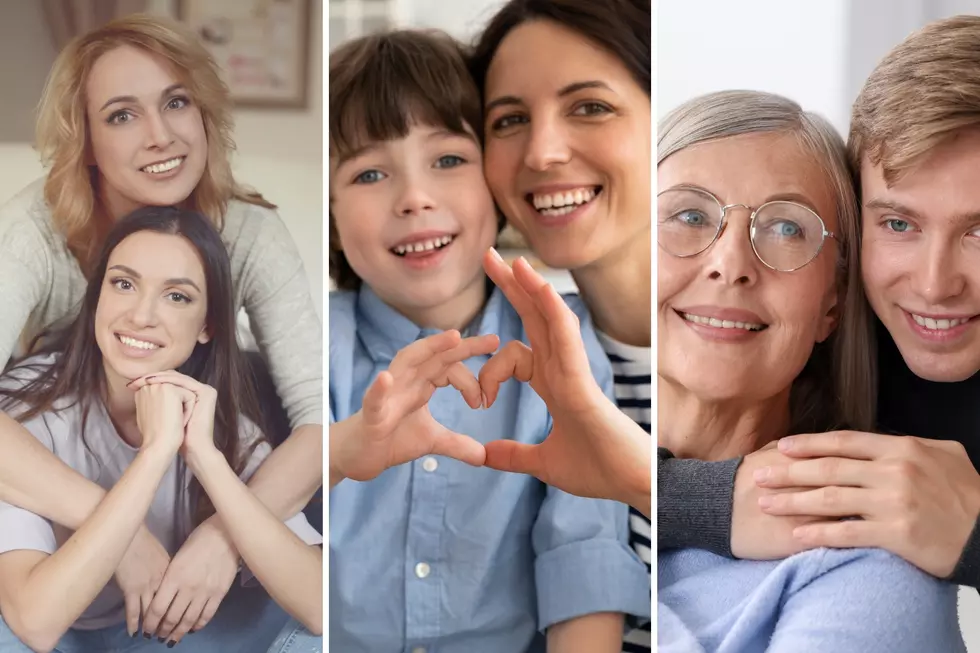 Mom’s Day Off – Enter to Win a 3-Room Cleaning From Modernistic!